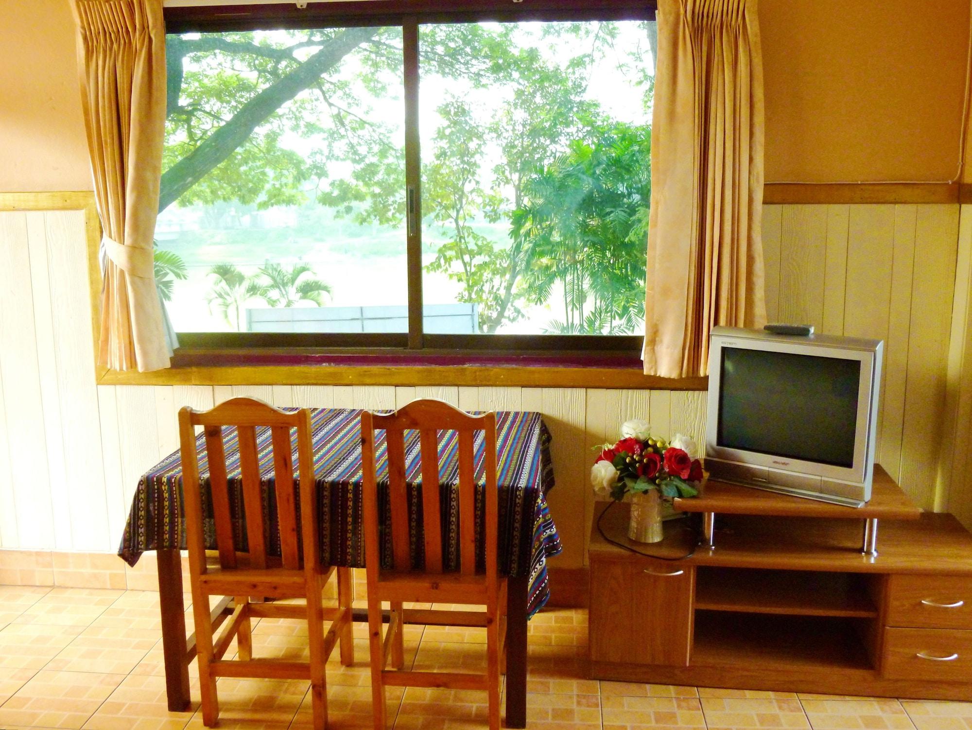 Hollanda Montri Guesthouse Chiang Mai Exteriör bild