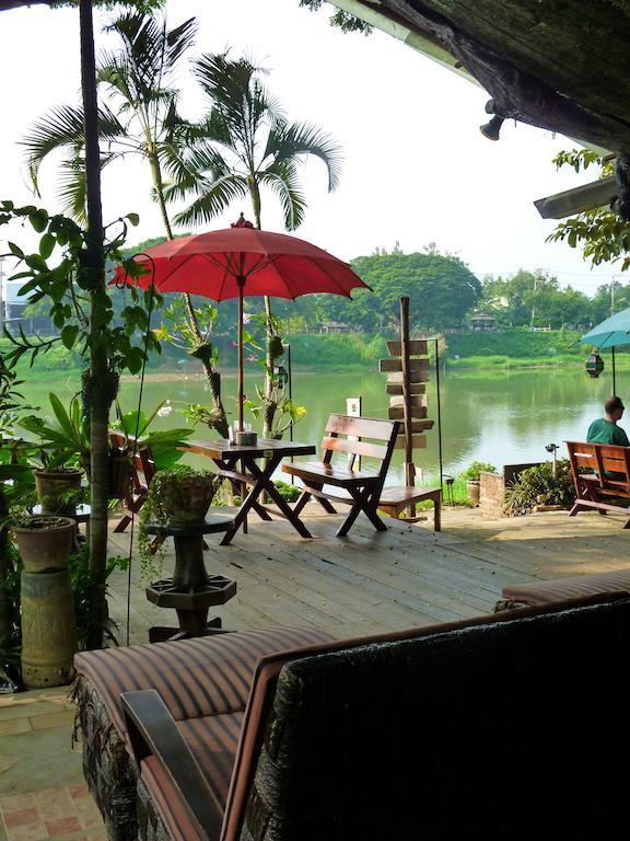 Hollanda Montri Guesthouse Chiang Mai Exteriör bild
